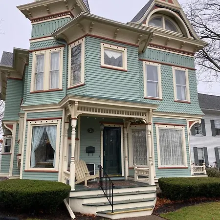 The Annabel Lee Inn